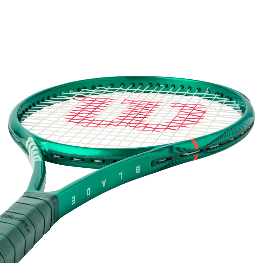 Wilson Blade 100L v10 285g (16x19) tennis racket