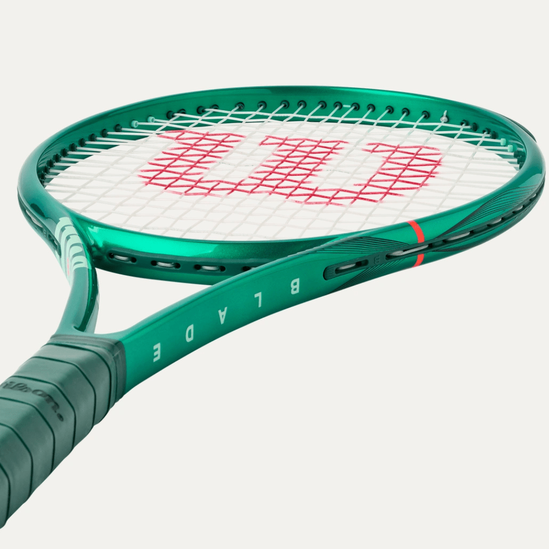 Wilson Blade 100UL v10 265g (16x19) tennis racket