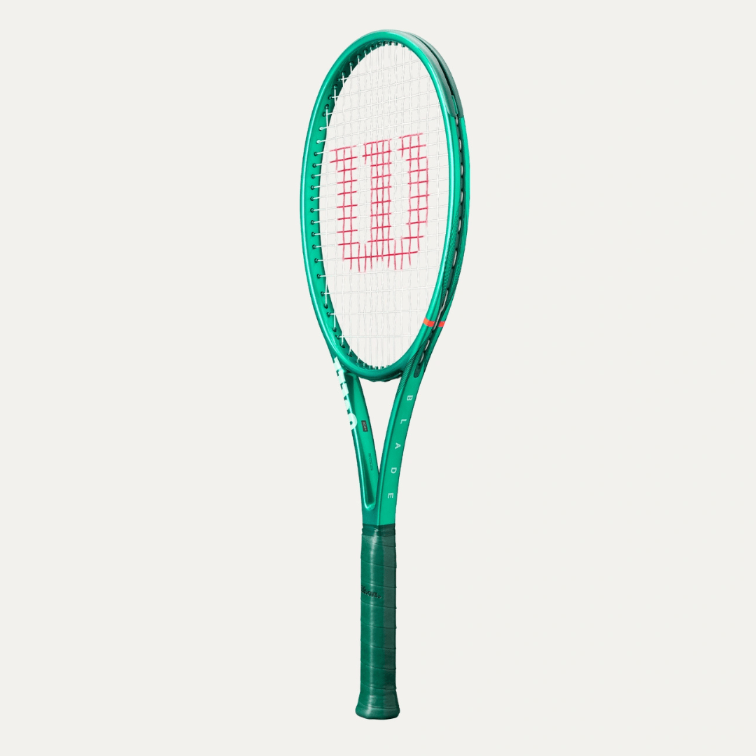 Wilson Blade 98 Pro v10 305g (16x19) tennis racket