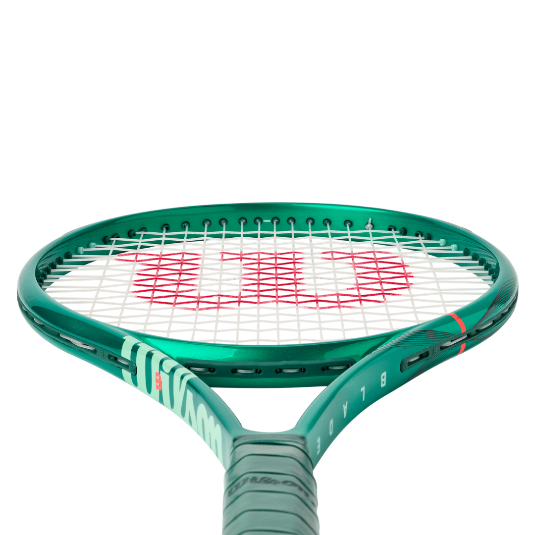 Wilson Blade 100 v10 300g (16x19) tennis racket