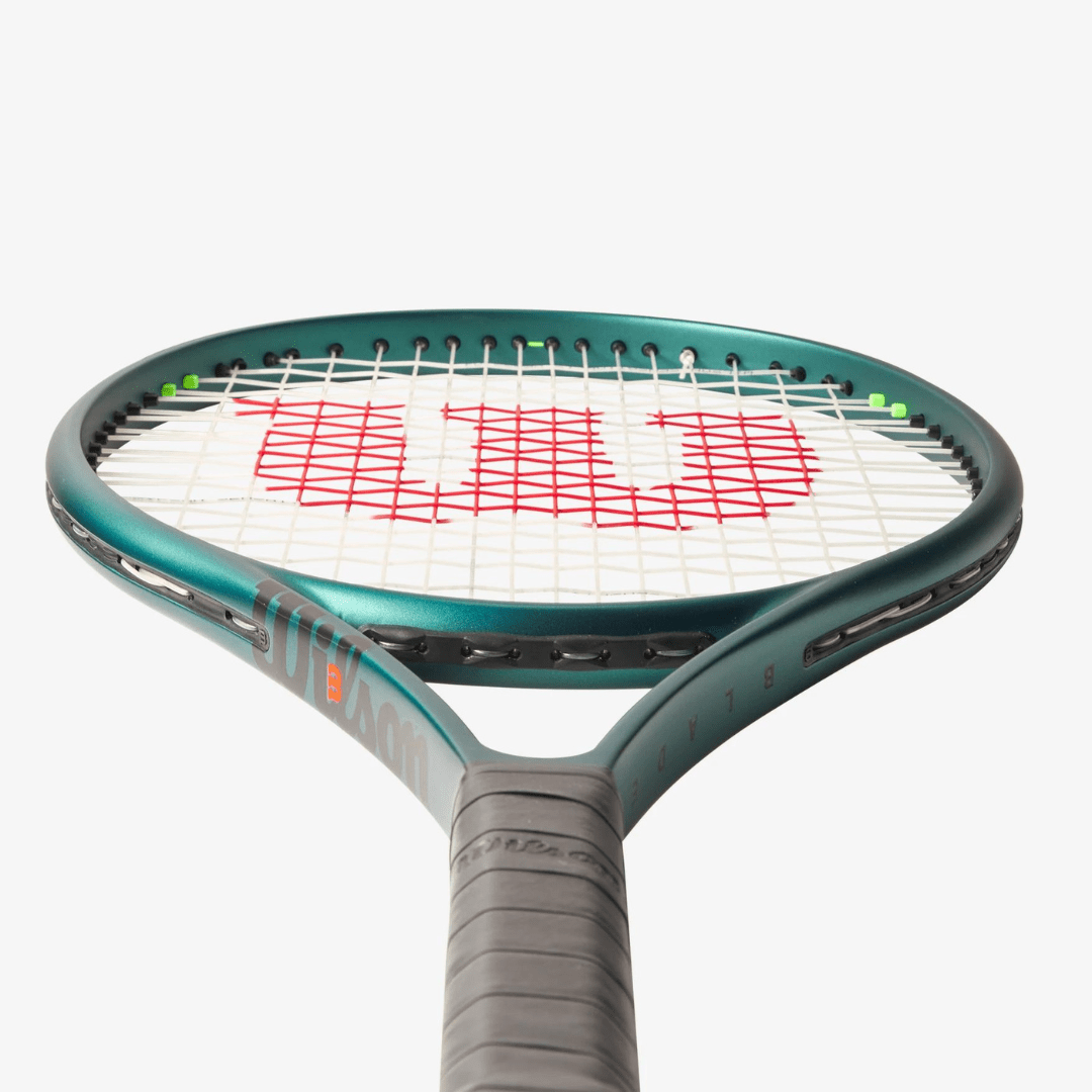 Wilson Blade 25 v9 245g (16x19) tennis racket