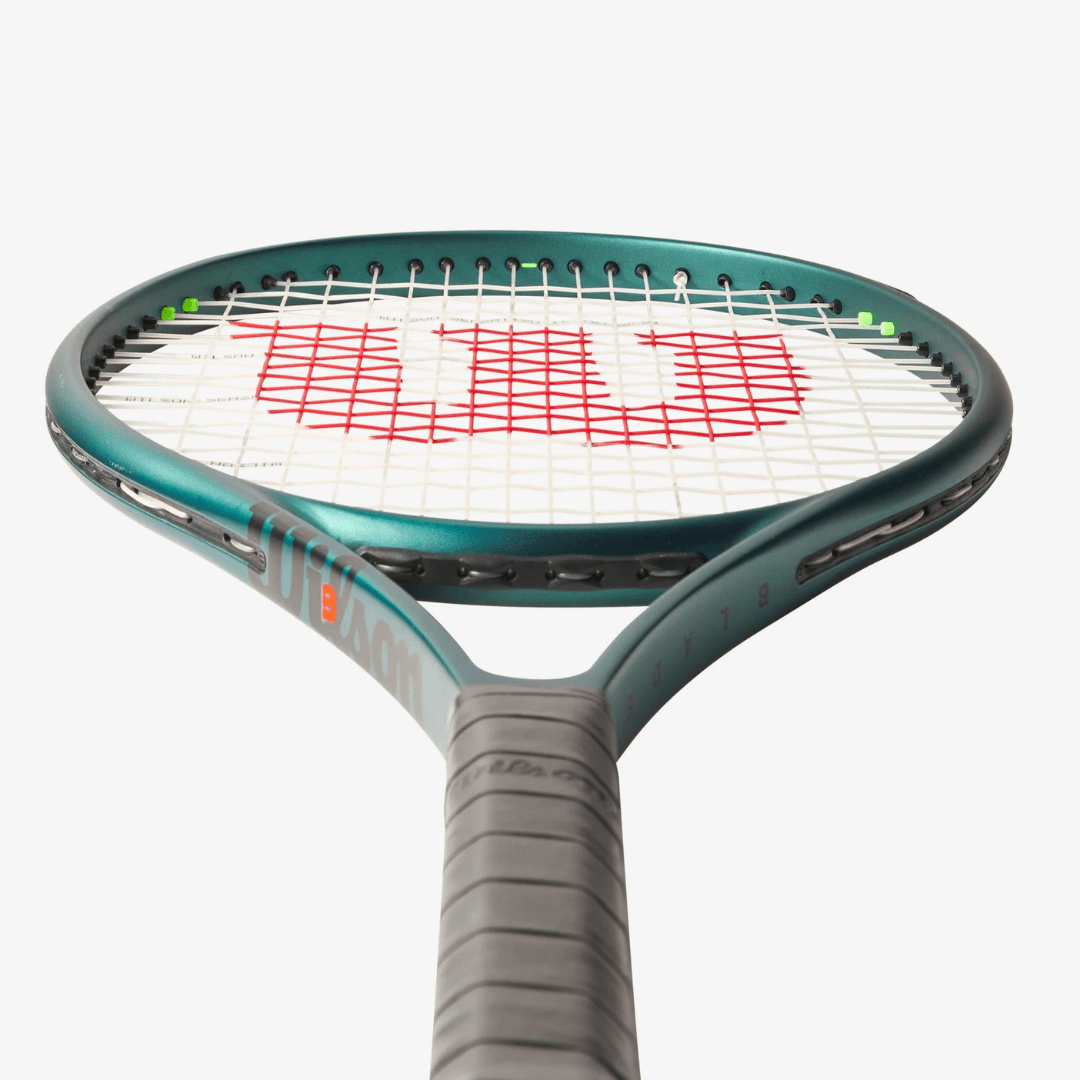 Wilson Blade 26 v9 255g (16x19) tennis racket