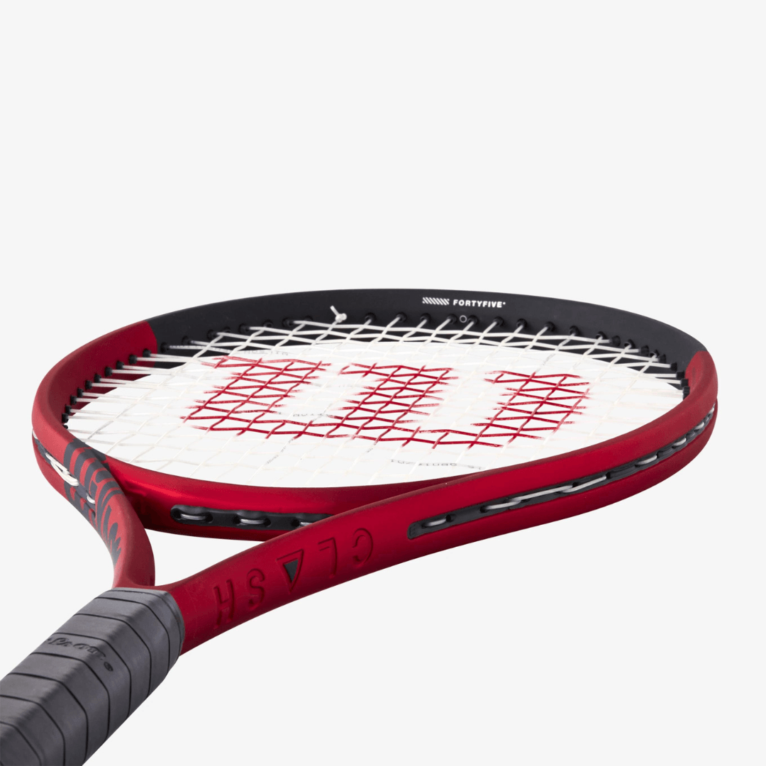 Wilson Clash 100 v2.0 tennis racket